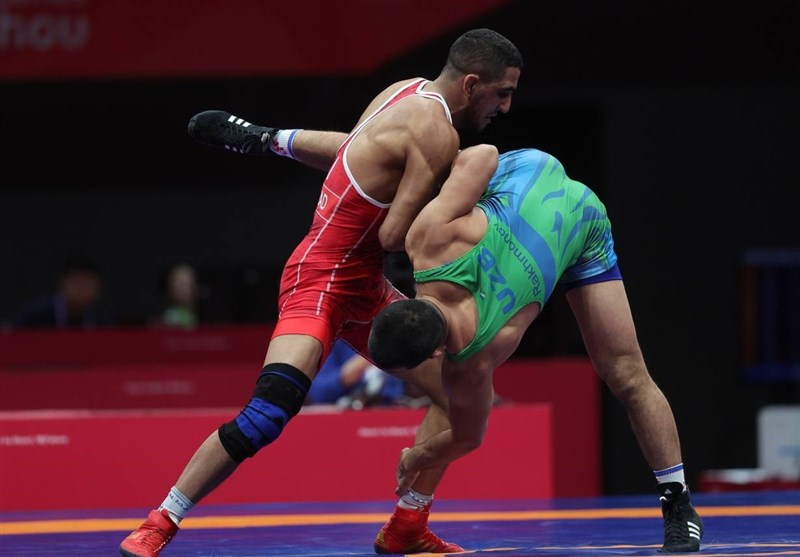 یک نقره و یک اوتی حاصل کار آزادکاران ایران در ۲ وزن اول/ ژاپن و مغولستان طلایی شد