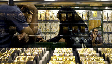 خرید طلا از یک گرم تا یک کیلو بدون اجرت و پرداخت مالیات!/ جویندگان طلا در مسیر بورس کالا