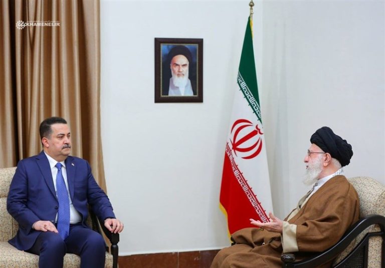 رهبر انقلاب: عراق میتواند نقش ویژهای در فشار سیاسی به آمریکا و رژیم صهیونیستی داشته باشد
