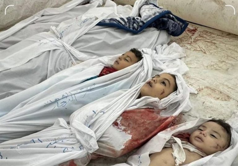 هر ۱۰ دقیقه یک کودک در غزه قربانی جنایات صهیونیستها/ استفاده اشغالگران از ۳۰هزار تن مواد منفجره برای بمباران غزه
