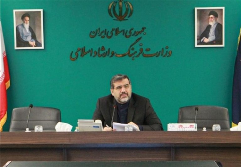 وزیر ارشاد: ۵میلیون و ۷۰۰هزار نفر در صف حج عمره هستند/ نمایشگاه مطبوعات امسال برگزار میشود