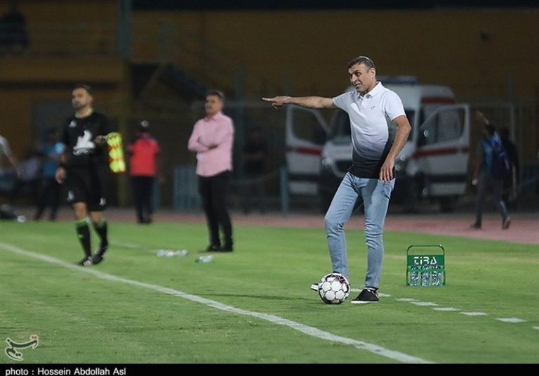 ویسی: در تیمی که برای بقا بسته شده به کسی اولتیماتوم نمیدهند/ بازی تهاجمی جلوی پرسپولیس در آزادی یعنی مرگ