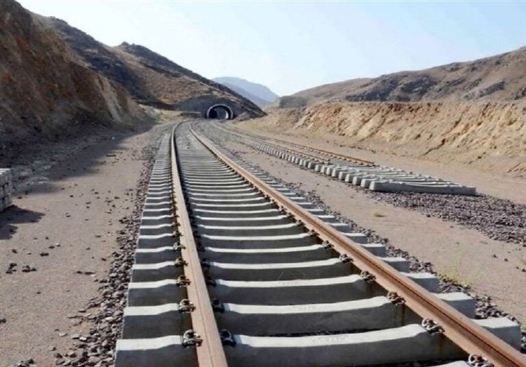اتصال مراکز استانها به خط ریلی کشور/ راهآهن همدان ـ سنندج ـ مرز باشماق به کجا رسید؟