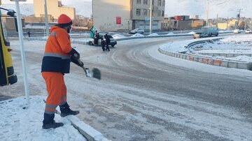 استقرار ماشین‌آلات در مناطق برف‌گیر شهرکرد