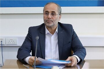 با تمام توان مسائل و مشکلات رسانهها را دنبال خواهیم کرد