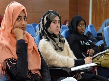 تحصیل ١٢٠٠ دانشجوی بین‌الملل در دانشگاه علوم پزشکی کرمانشاه/سه کشور جدید موفق به اخذ پذیرش شدند 