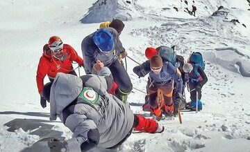تلاش‌ها برای یافتن کوهنوردان مفقودی در ارتفاعات اشنویه ادامه دارد