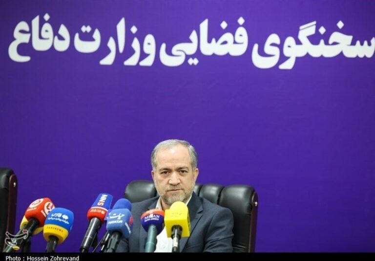 حسینی مونس: فعالیت فضایی ایران و وزارت دفاع غیرنظامی است/ ماهوارهبر «سروش» ۱۵ تن محموله را به فضا خواهد برد