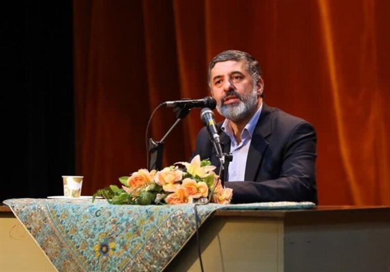 داوری: حضور جوانان در صحنه موجب از بین رفتن نارضایتی و بیاعتمادیها میشود