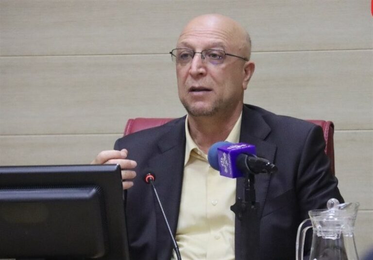 سؤال وزیر علوم از رؤسای دانشگاهها/ چرا برخی اساتید نمیتوانند ترفیع بگیرند؟