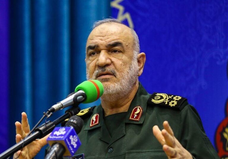 سرلشکر سلامی: خوابهای پریشان دشمن را باطل کردهایم/ قدرت حقیقی سپاه متصل به مردم است