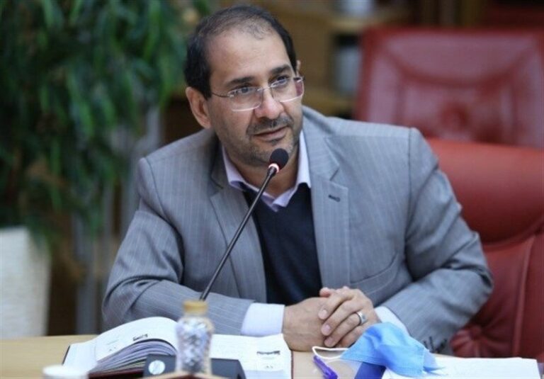 معاون آموزشی وزارت علوم خبر داد: تبدیل ۳۰ دانشگاه به حکمت بنیان