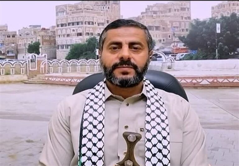 مقام انصارالله: انواع کشتیهای آمریکایی و انگلیسی هدف مشروع برای یمن هستند