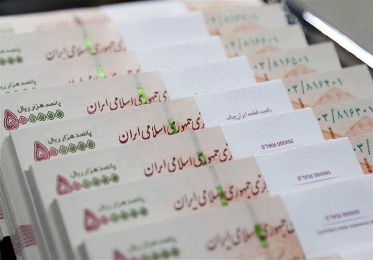 منظور از «فوقالعاده حقوق» چیست؟/ حداقل حقوقها تا ۳۰ درصد افزایش مییابد