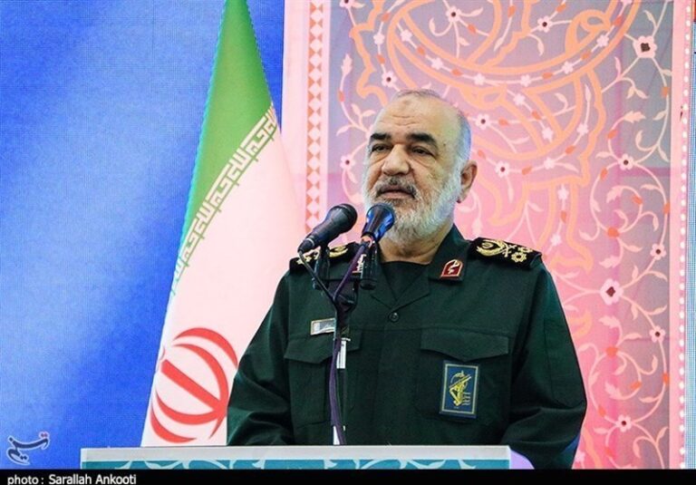 واکنش سرلشکر سلامی به تهدیدات مقامات آمریکایی: هیچ تهدیدی را بدون پاسخ نمیگذاریم