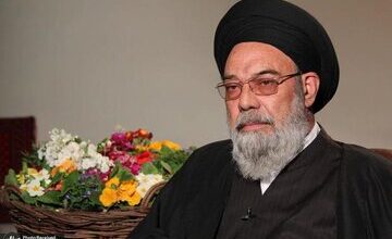 واکنش متفاوت یک امام جمعه به ردصلاحیت حسن روحانی و پورمحمدی