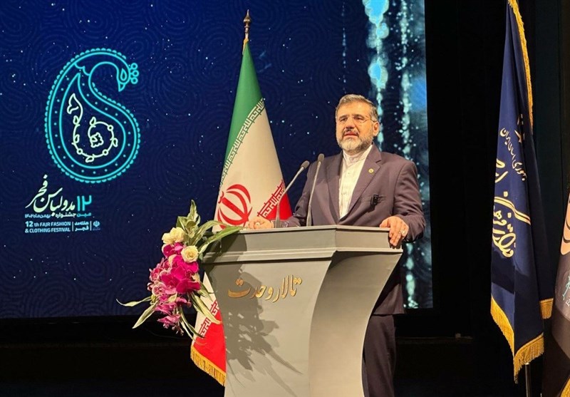 وعده وزیر فرهنگ برای حمایت از فعالان مد و لباس با ارائه “تسهیلات” و “تبلیغات شهری” + فیلم