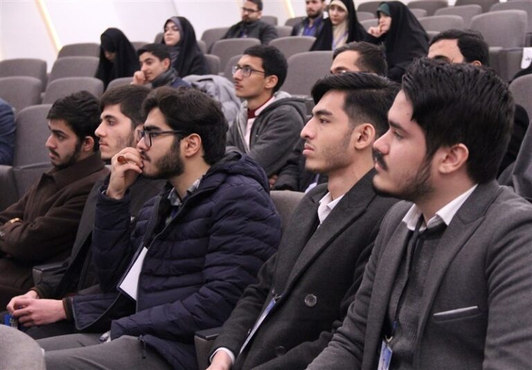 گزارش برگزیده های ایران از رویداد انتخاباتی در شریف/ دانشجویان تنور انتخابات را گرم می کنند؟