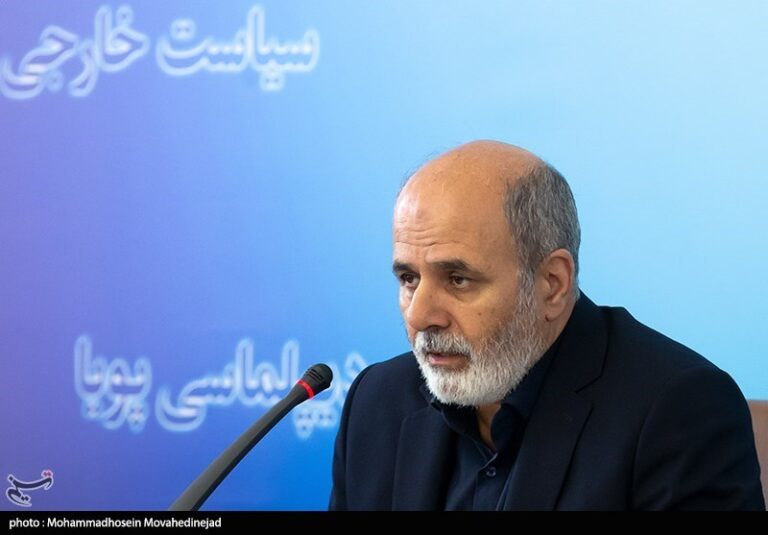 گفتوگوی تلفنی احمدیان با مشاور امنیت ملی عراق