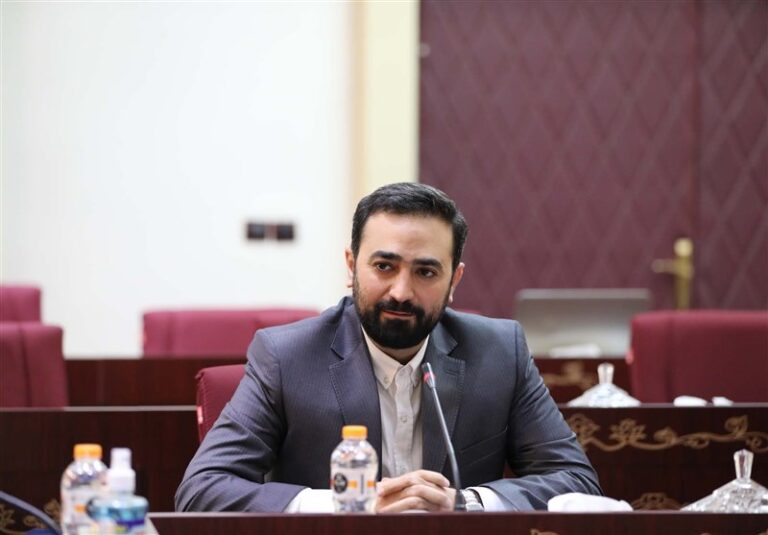 یامینپور از وزارت ورزش و جوانان رفتنی شد + عکس
