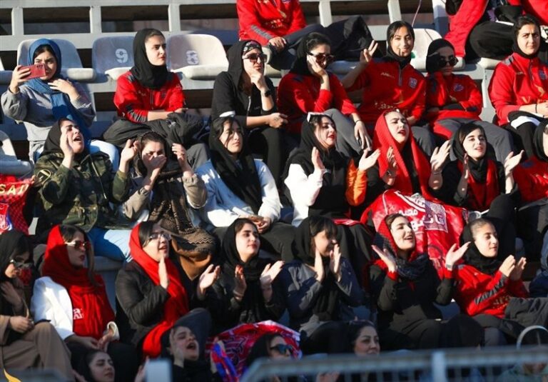 تلاش باشگاه نساجی برای حضور بهتر بانوان در ورزشگاه شهید وطنی