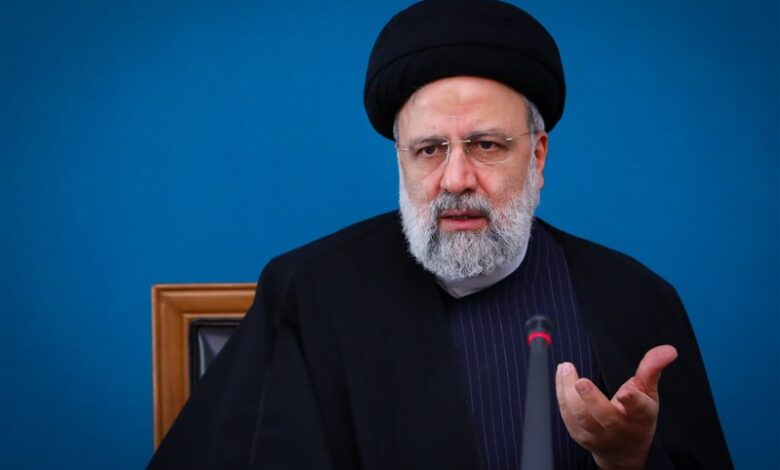 تماس رئیس جمهور با ملی‌پوشان فوتبال ایران بعد از برتری مقابل ژاپن