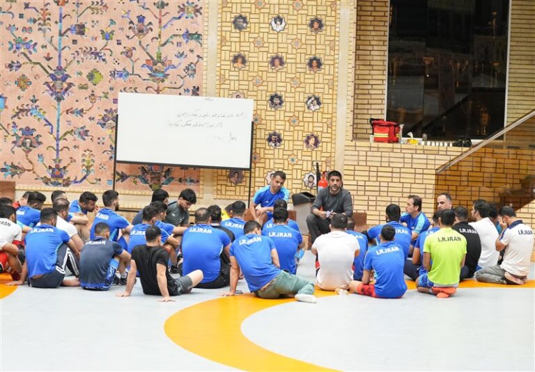 جلسه دبیر با ملیپوشان کشتی فرنگی؛ بهترین تیم حال حاضر دنیا هستید