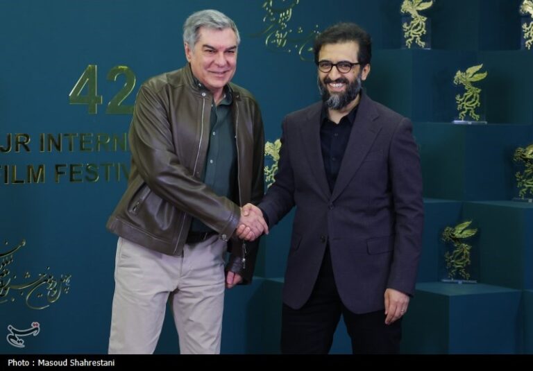 حواشی روز چهارم فیلم فجر|بحث درباره «معین» و «فیلمفارسی» بالا گرفت/ آن مرد با کلاه نمدی آمد!