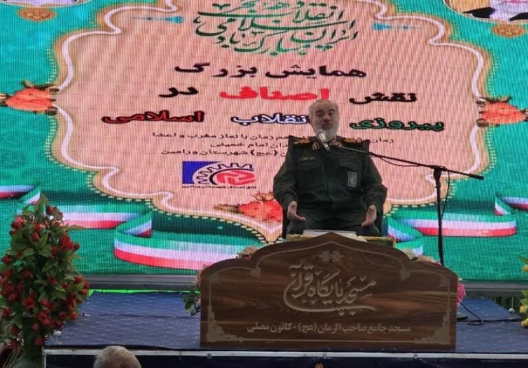 سردار فدوی: جبهه استکبار متحدالشکل علیه ایران دسیسه میکند/ حتی یک تیر بهسمتمان شلیک نکردهاند