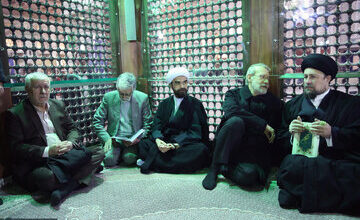 عکس جدید از همنشینی صمیمانه علی لاریجانی و سیدحسن خمینی در حاشیه یک مراسم