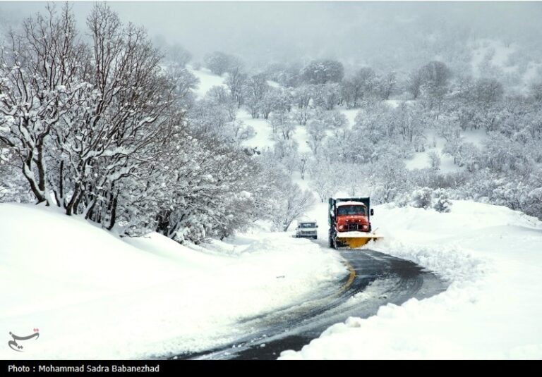 وضعیت راههای کشور؛ کولاک برف در جادههای ۶ استان