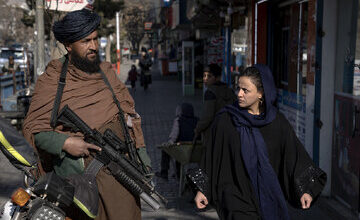 وقتی زن‌ستیزی برای طالبان دردسر می‌شود/ امارت اسلامی با دو بحران روبروست