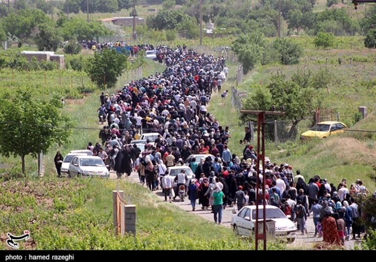برگزاری همایشهای پیادهروی خانوادگی در دهه کرامت
