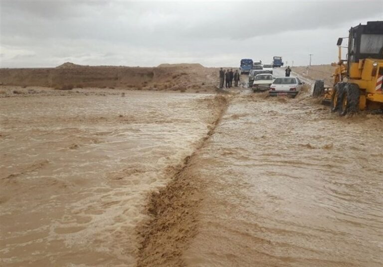 دستور مخبر برای امدادرسانی همهجانبه در مناطق سیلزده