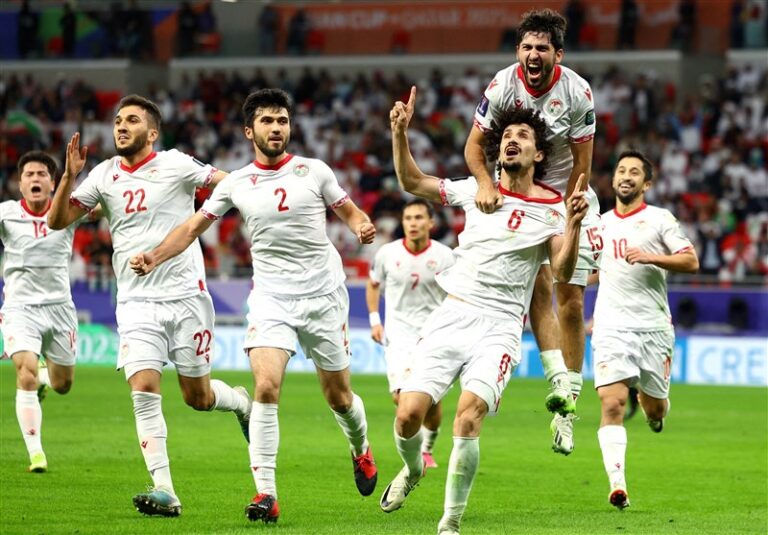 فوتبال تاجیکستان ۵ ستاره میشود؟ + جدول
