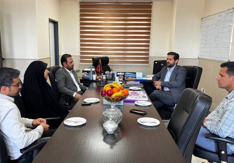 مس رفسنجان در سوارکاری هم تیمداری میکند