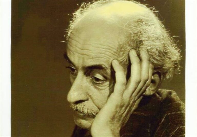 نیما در کتابفروشیهای پاکستان