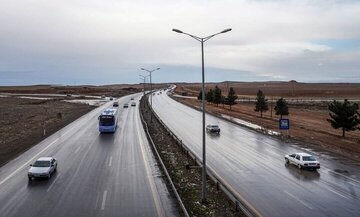 کاهش  ۷.۳ درصدی تردد وسیله نقلیه در ورودی و خروجی‌های آذربایجان‌غربی همزمان با طرح نوروزی ۱۴۰۳