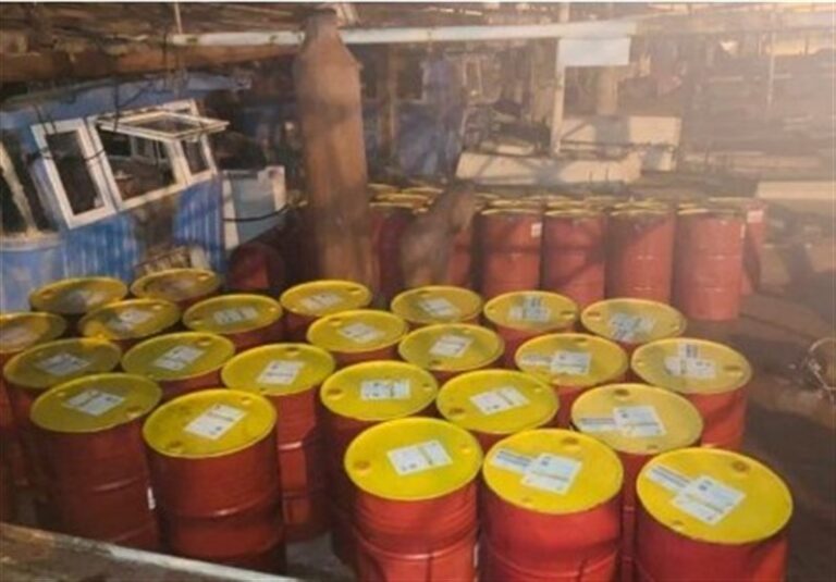 کشف ۳ میلیون لیتر سوخت قاچاق در بندر کلاهی میناب