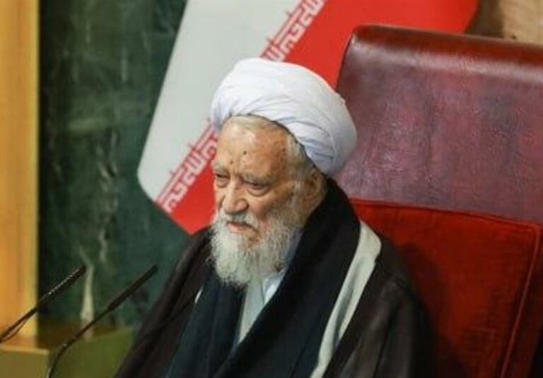 آیتالله موحدی کرمانی رئیس مجلس خبرگان شد
