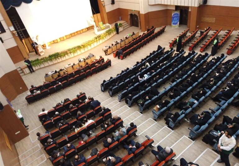 آیین افتتاحیه جشنهای دهه کرامت منطقه ۱۴ برگزار شد