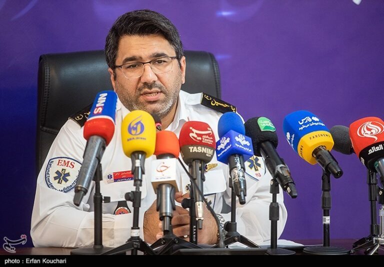 استقرار آمبولانسهای اورژانس تهران در نمایشگاه کتاب