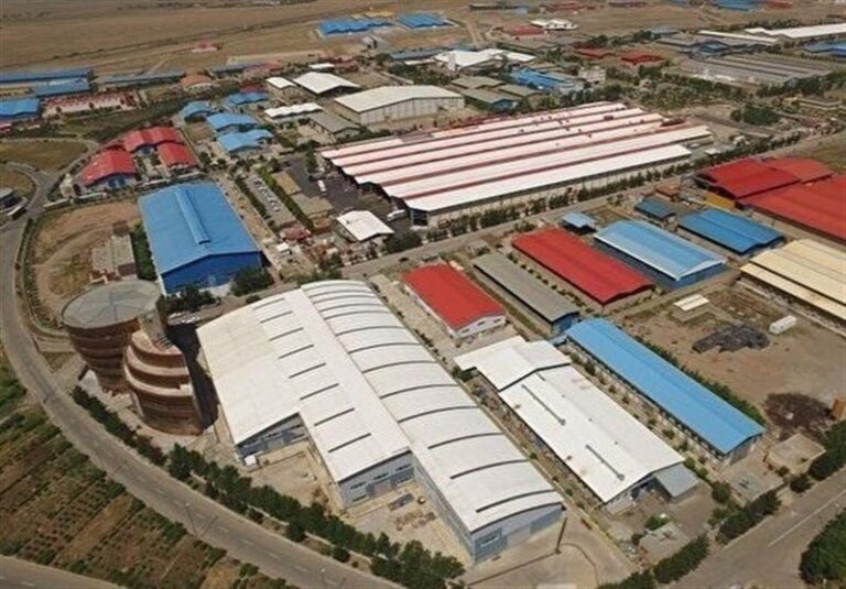 استقرار تیمهای دائمی اعضای مرکز وکلا در شهرکهای صنعتی