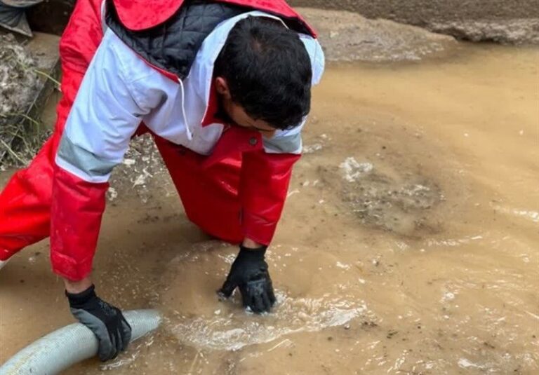 امدادرسانی هلال احمر به ۸۰۰ نفر متأثر از وقوع سیل در کشور