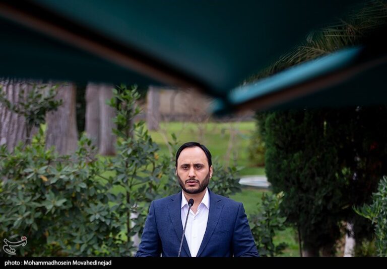 بهادریجهرمی: دولت اولین برخوردکننده با پرونده چای دبش بود