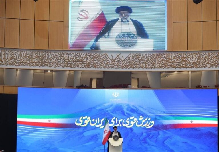 تجلیل رئیس جمهور از قهرمانان و مدالآوران ورزش ایران در ۱۴۰۲