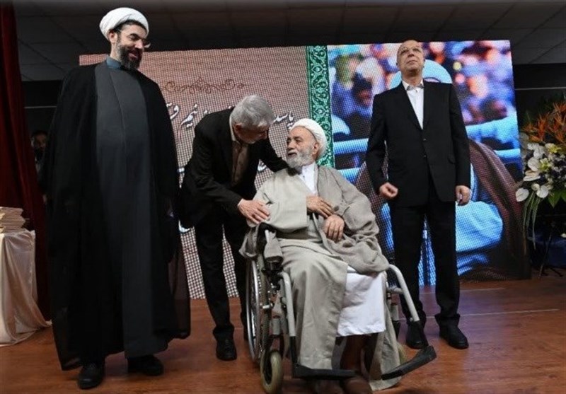 تقدیر از حجتالاسلام قرائتی در دانشگاه علامه طباطبایی