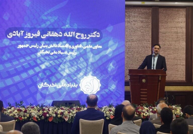 جایزه یک میلیارد تومانی برای ۱۰۰ استاد منتحب شاگردپرور