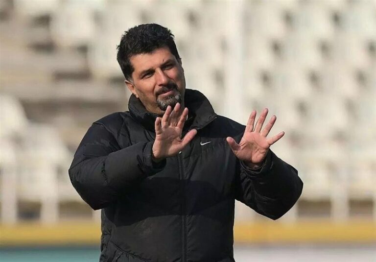 حسینی: خوشحالیم که هر سال به جان بازیکنان تیم ما میافتند!