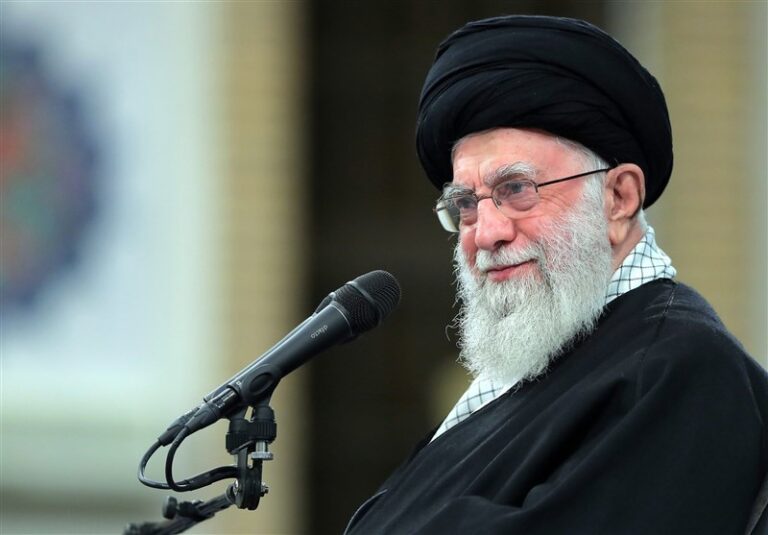 رهبر انقلاب: مجلس خبرگان مظهر مردمسالاری است